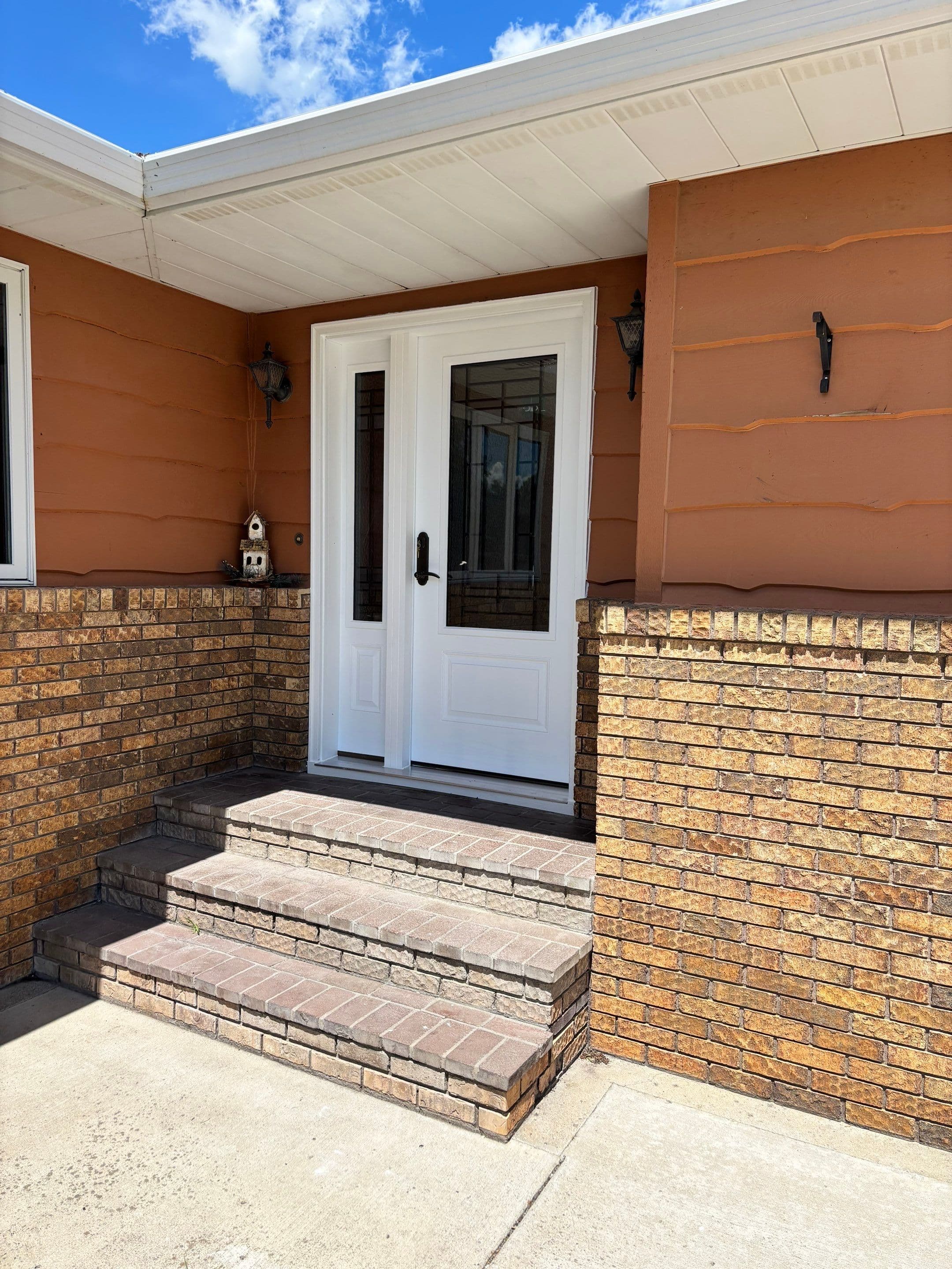 New entry door, Doors